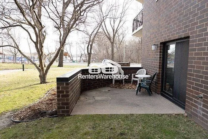 6615 Lake Shore Dr S #115 — Photo 25