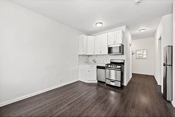 Rented by Compass | media 7