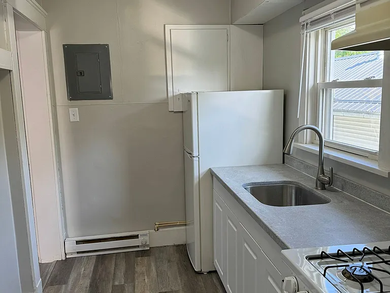 10 Norwood Ave #B — Photo 5