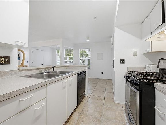 2nd image of 1602 Columbia Arms Cir Unit 106