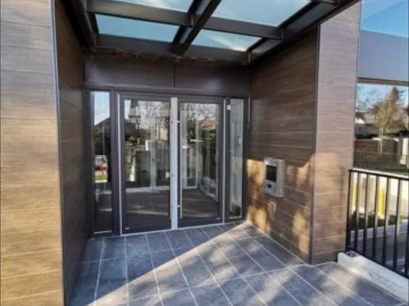 1571 W 57th Ave #504, Vancouver, BC V6P 0H7