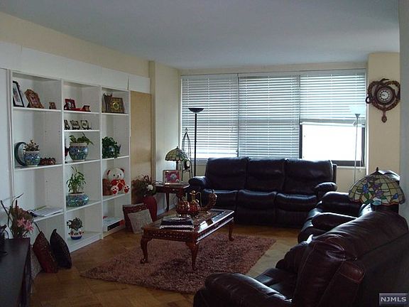 5th image of 7004 Boulevard East APT 12B