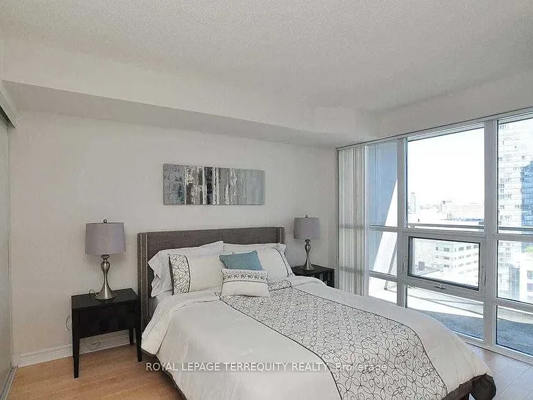 763 Bay St #2401 — Photo 7