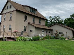 300 Hickory Rd, Genoa, WI 54632