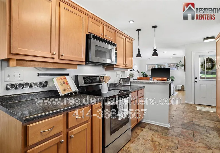 3615 N 87th St — Photo 8