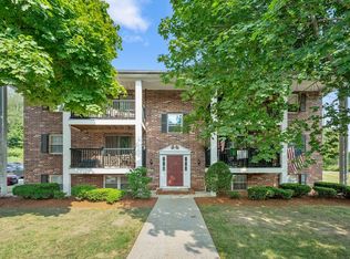 7 Walker Rd APT 12, North Andover, MA 01845