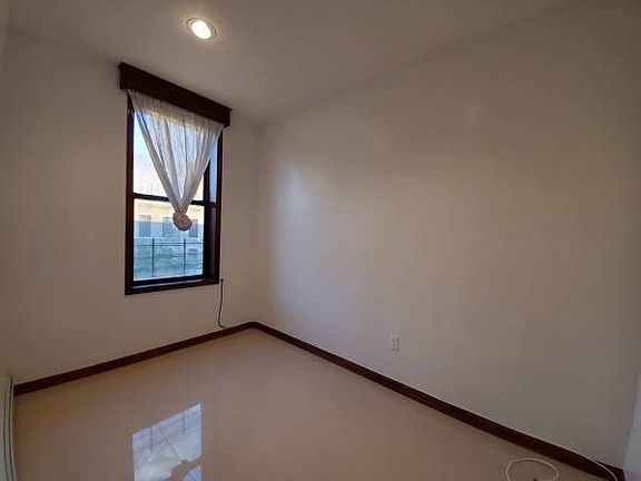 5th image of 7202 3rd Ave #3R