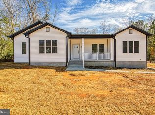 49 Poplar Ln, Colonial Beach, VA 22443