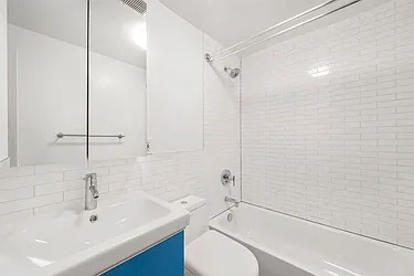 Rented by Space Marketing Shop