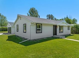 2048 California Dr, Minot, ND 58703