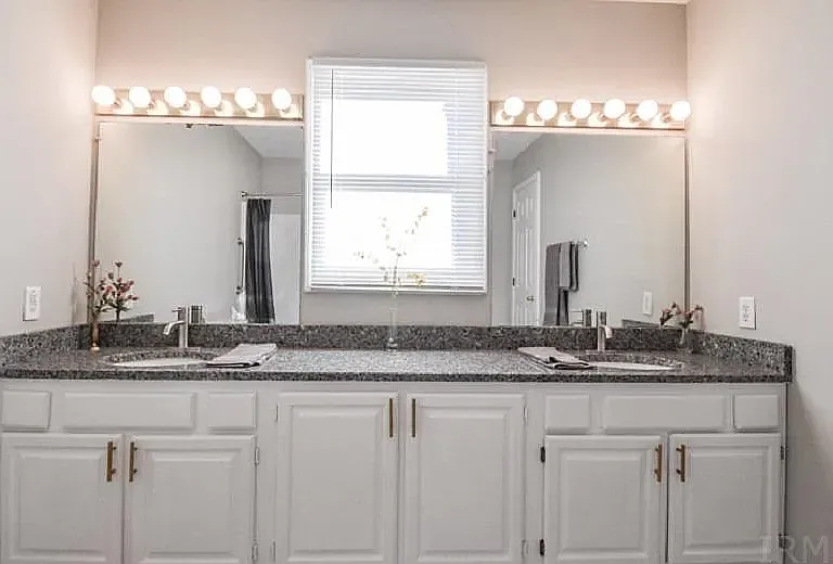 4301 E Whitley Dr — Photo 7