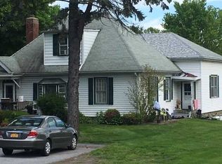 385 Vineyard Ave, Highland, NY 12528