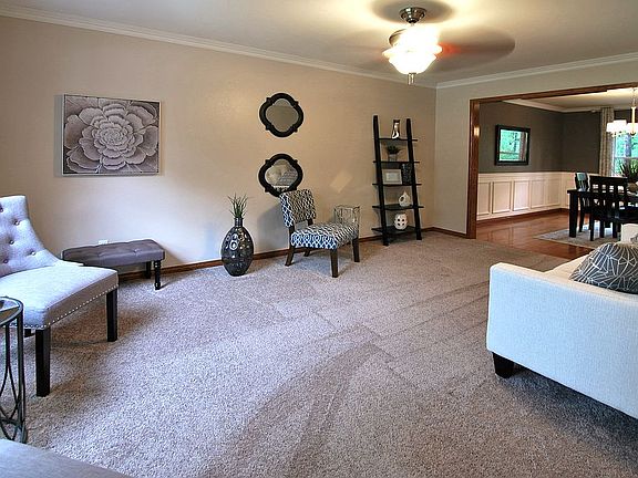 5th image of 9 Mountain Brook Ct