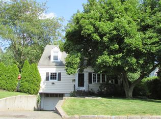 176 White Rd, Scarsdale, NY 10583