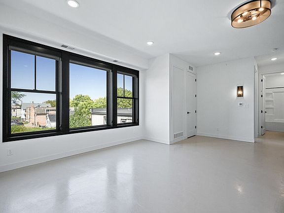 5th image of 3136 Minnehaha Ave APT 105