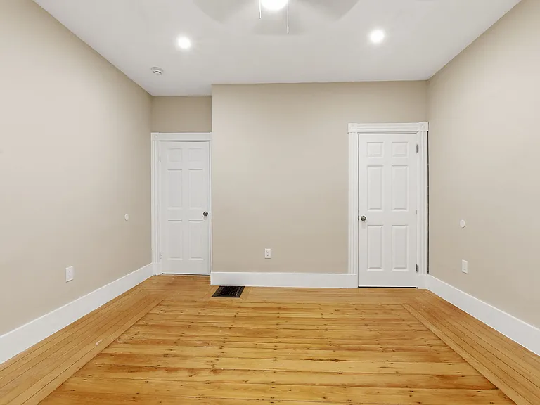 43 Lonsdale St #2 — Photo 11