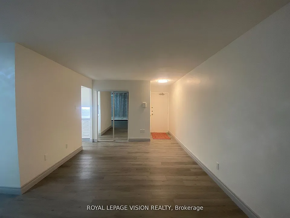895 Kennedy Rd #205