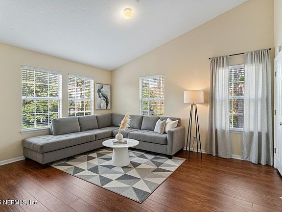 3rd image of 575 OAKLEAF PLANTATION Parkway #1309