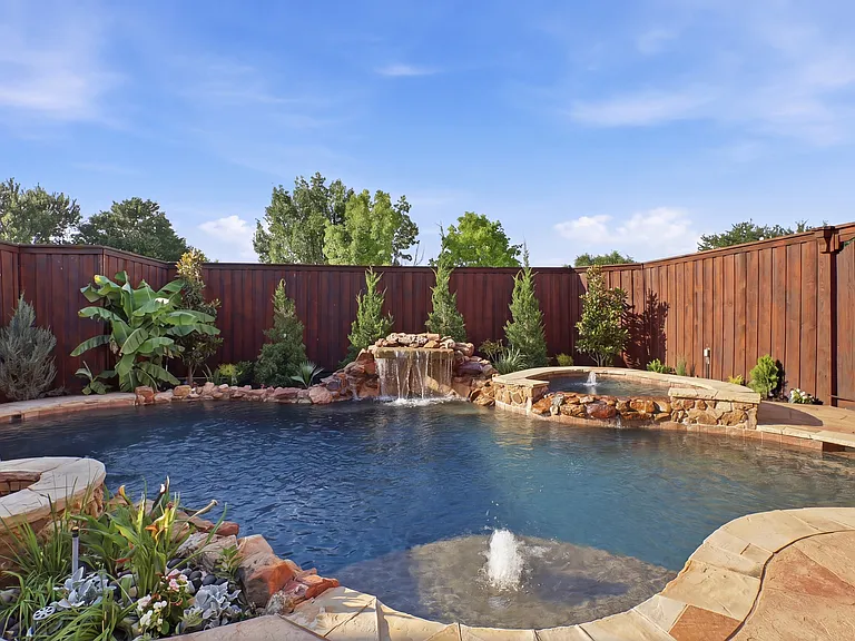 1224 Crockett Dr — Photo 43