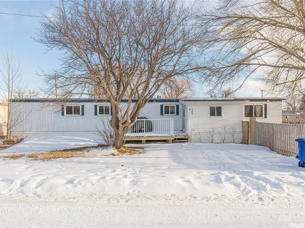 123 Dogwood STREET, Caronport, SK S0H 0S0