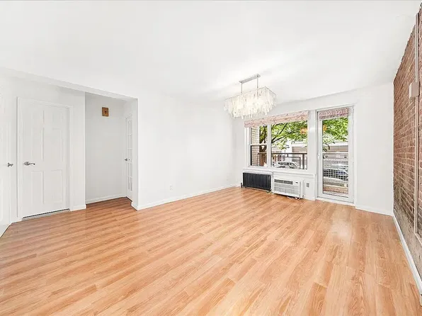 131 W 85th St APT 1E, New York, NY 10024