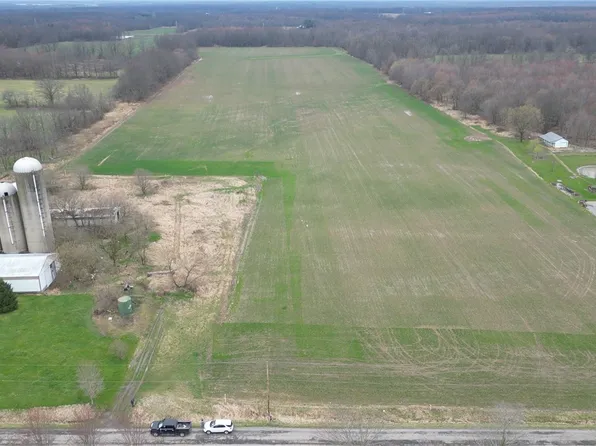 S Duck Creek Rd, Berlin Center, OH 44401