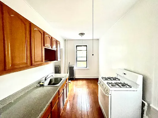 Rented by Pear NYC LLC | media 6