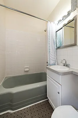 Rented by R New York | media 5