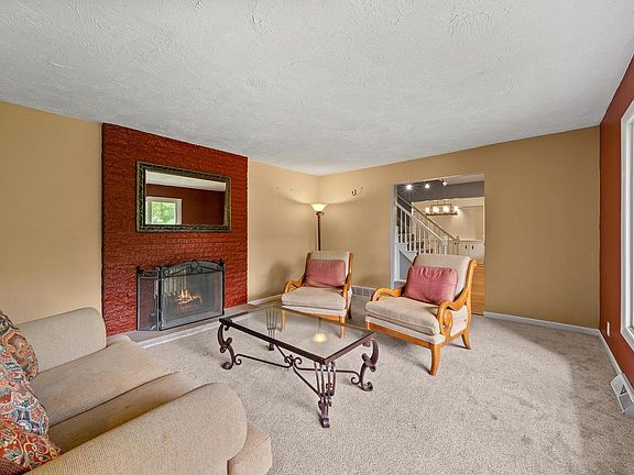3rd image of W3490 Oakwood DRIVE