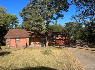 2205 Elada Dr, Tahlequah, OK 74464