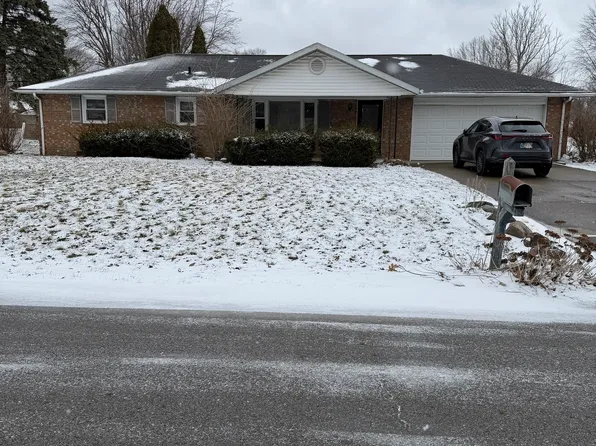 1616 E 47th St, Anderson, IN 46013