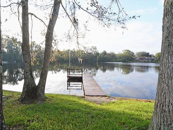 2nd image of 904 Oak Forest Dr