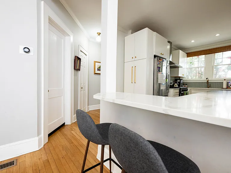 435 10th St NE #19 — Photo 8