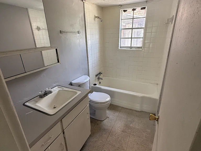 2220 Ticknor Dr #9 — Photo 14