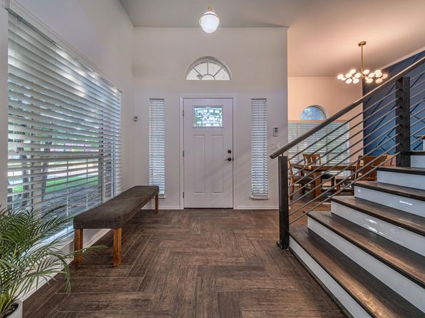 1001 Timbercreek Dr