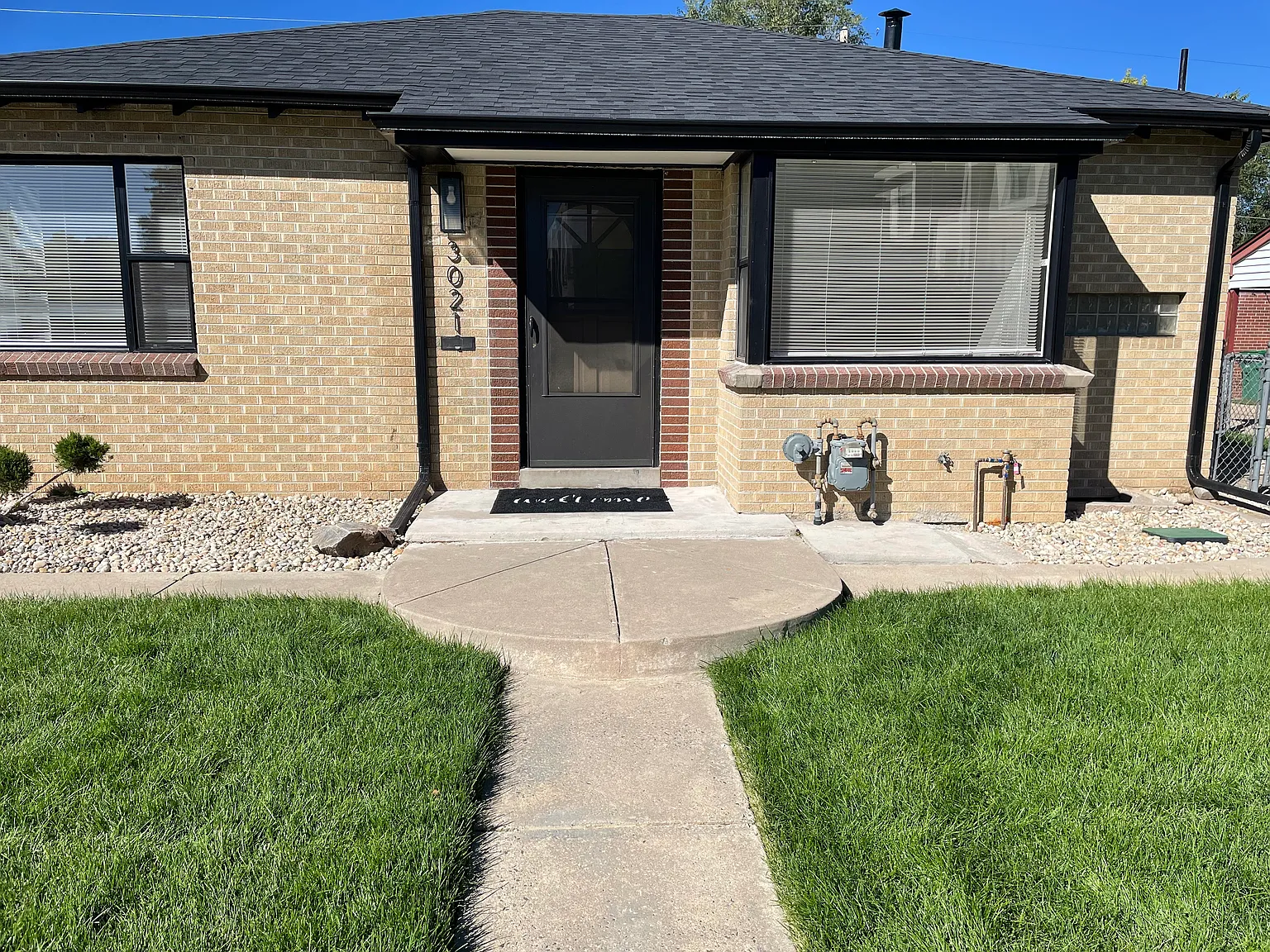 3 bed, 1600 sqft, $3,000 — Photo 3