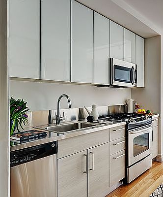 3rd image of 550 W 54th St #745