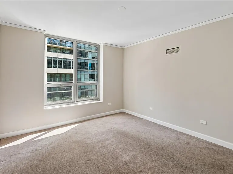 420 E Waterside Dr #807 — Photo 16