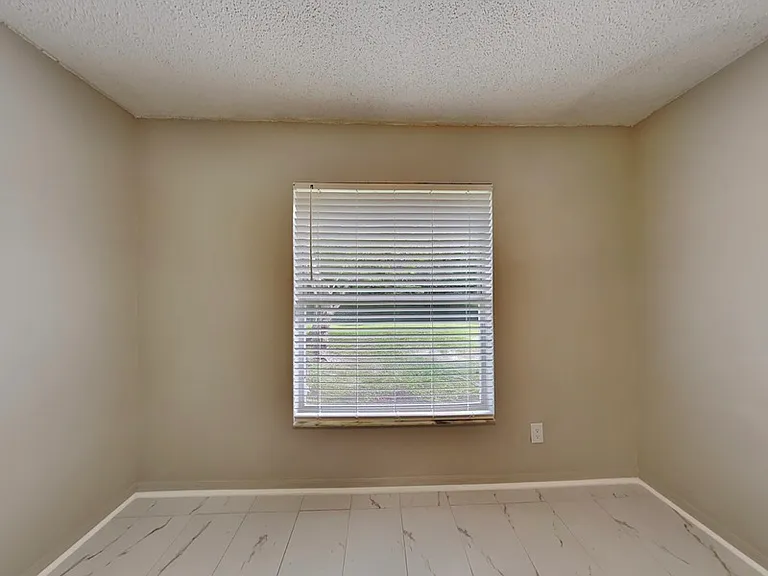 1836 Blue Fox Ct — Photo 16
