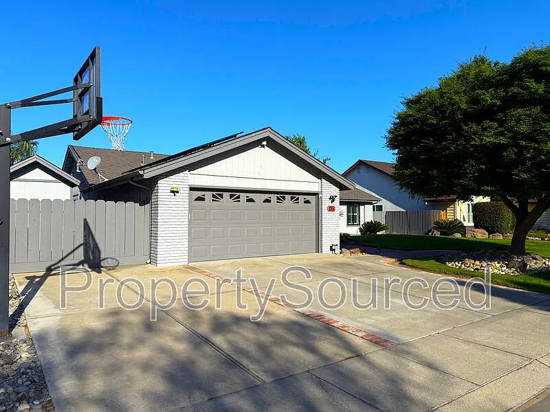 Building Photo - 1351 Aksland Dr