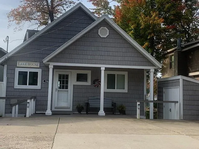 3 bed, 1200 sqft, $2,350 — Photo 2