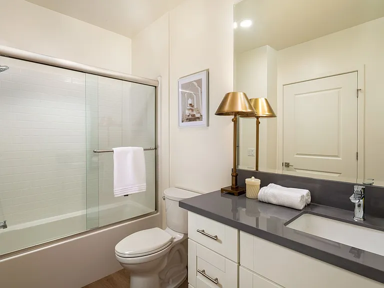 APT 123 CHAPEL AVE — Photo 104