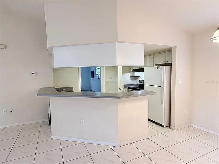 2615 E Curtis St — Photo 6