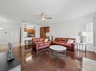 9850 Pagewood Ln APT 1402, Houston, TX 77042