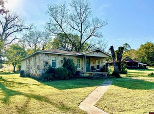 3756 Pickren Hall Rd, Viola, AR 72583