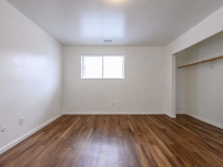 2523 S Lakecrest Dr — Photo 6