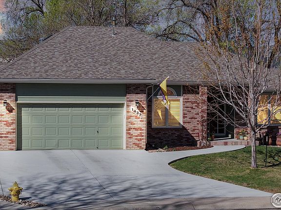 2nd image of 1437 Sanford Dr