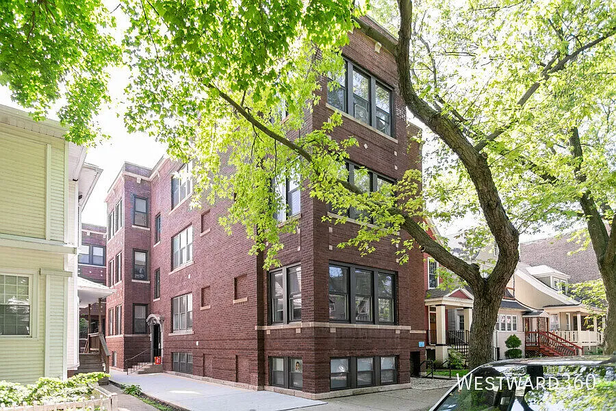 Available Now! 2bd/1bth With Wd & Central A/C In Edgewater! — Photo 1
