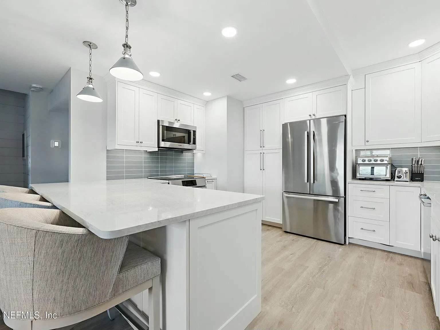 2 bed, 2.0 bath, 1644 sqft, $8,750 — Photo 2