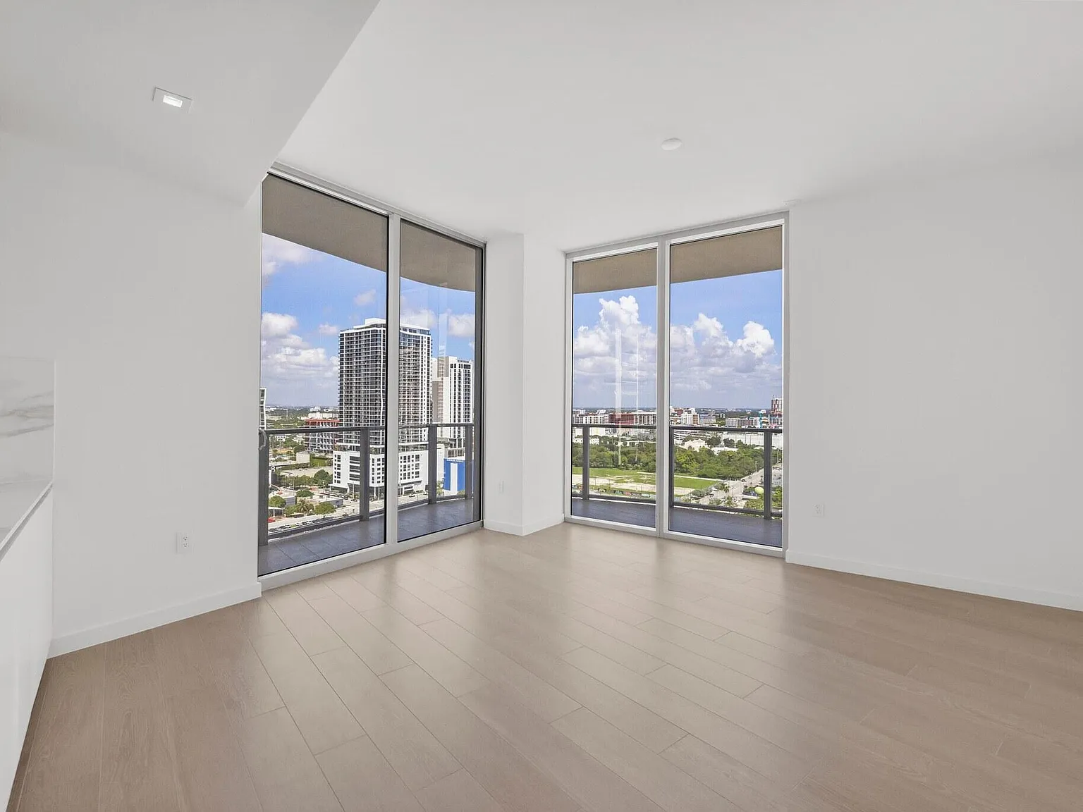 1 bed, 1.0 bath, 711 sqft, $4,800 — Photo 3